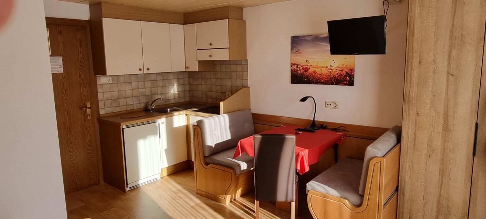 Garni Helfer Bed & Breakfast Dobbiaco Luaran gambar