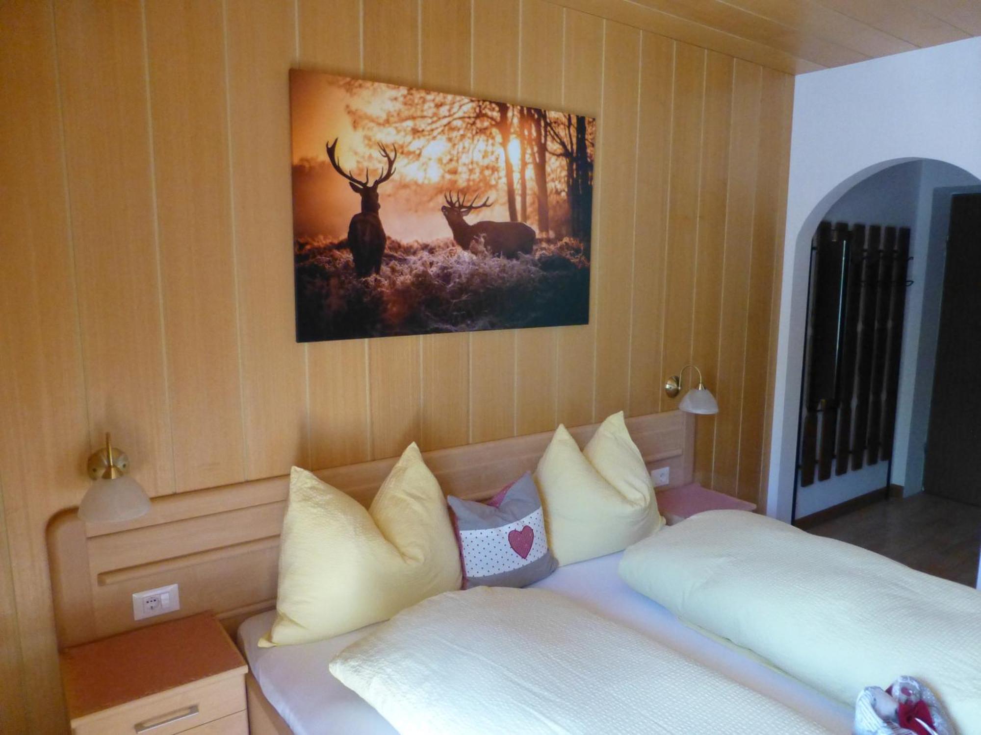 Garni Helfer Bed & Breakfast Dobbiaco Luaran gambar