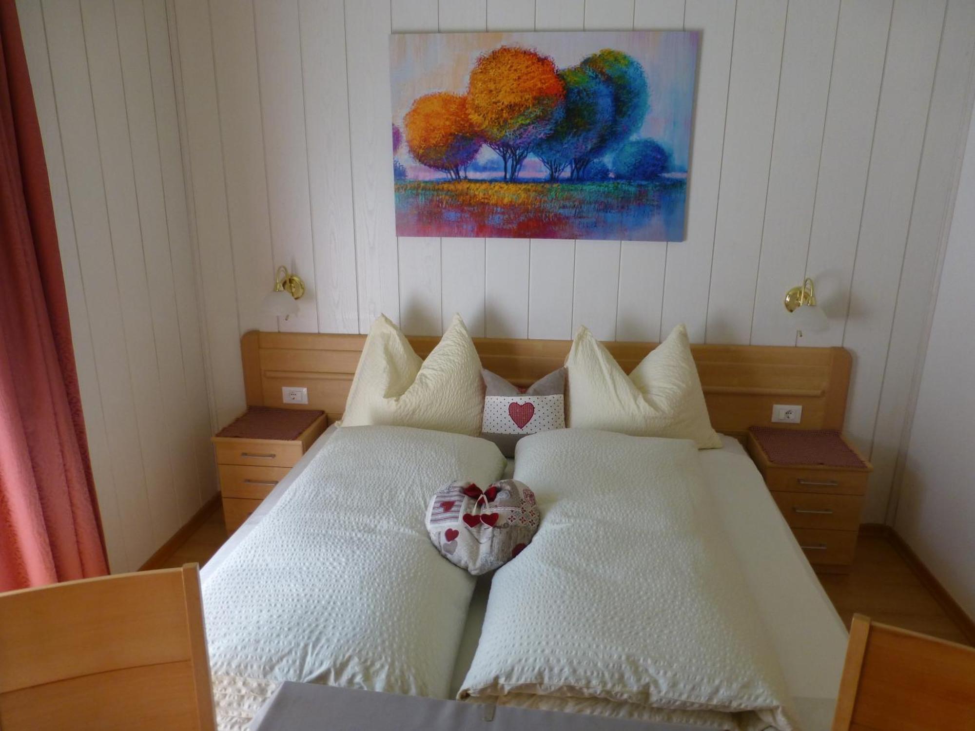Garni Helfer Bed & Breakfast Dobbiaco Luaran gambar