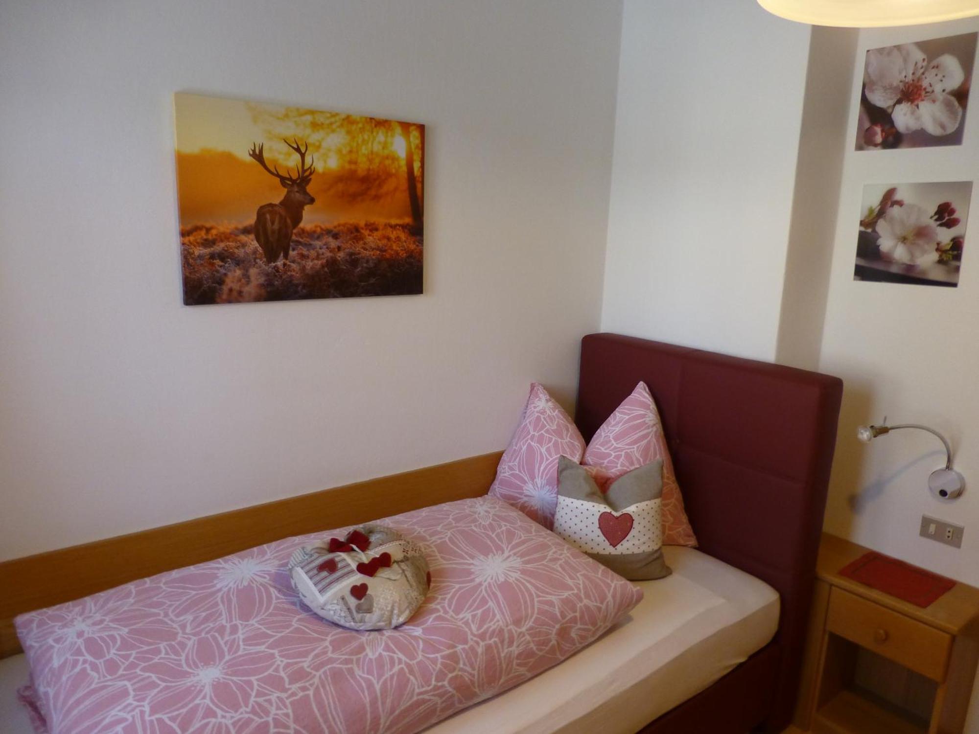Garni Helfer Bed & Breakfast Dobbiaco Luaran gambar