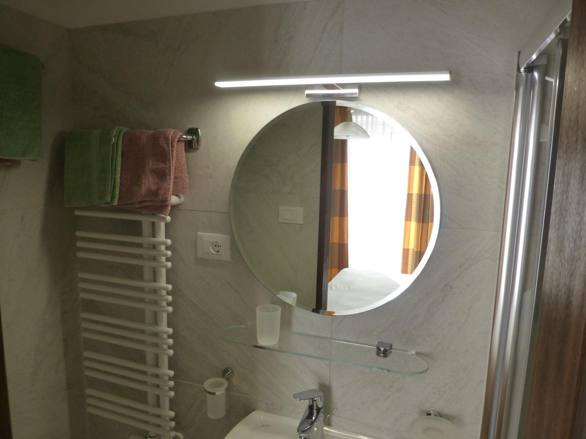 Garni Helfer Bed & Breakfast Dobbiaco Luaran gambar