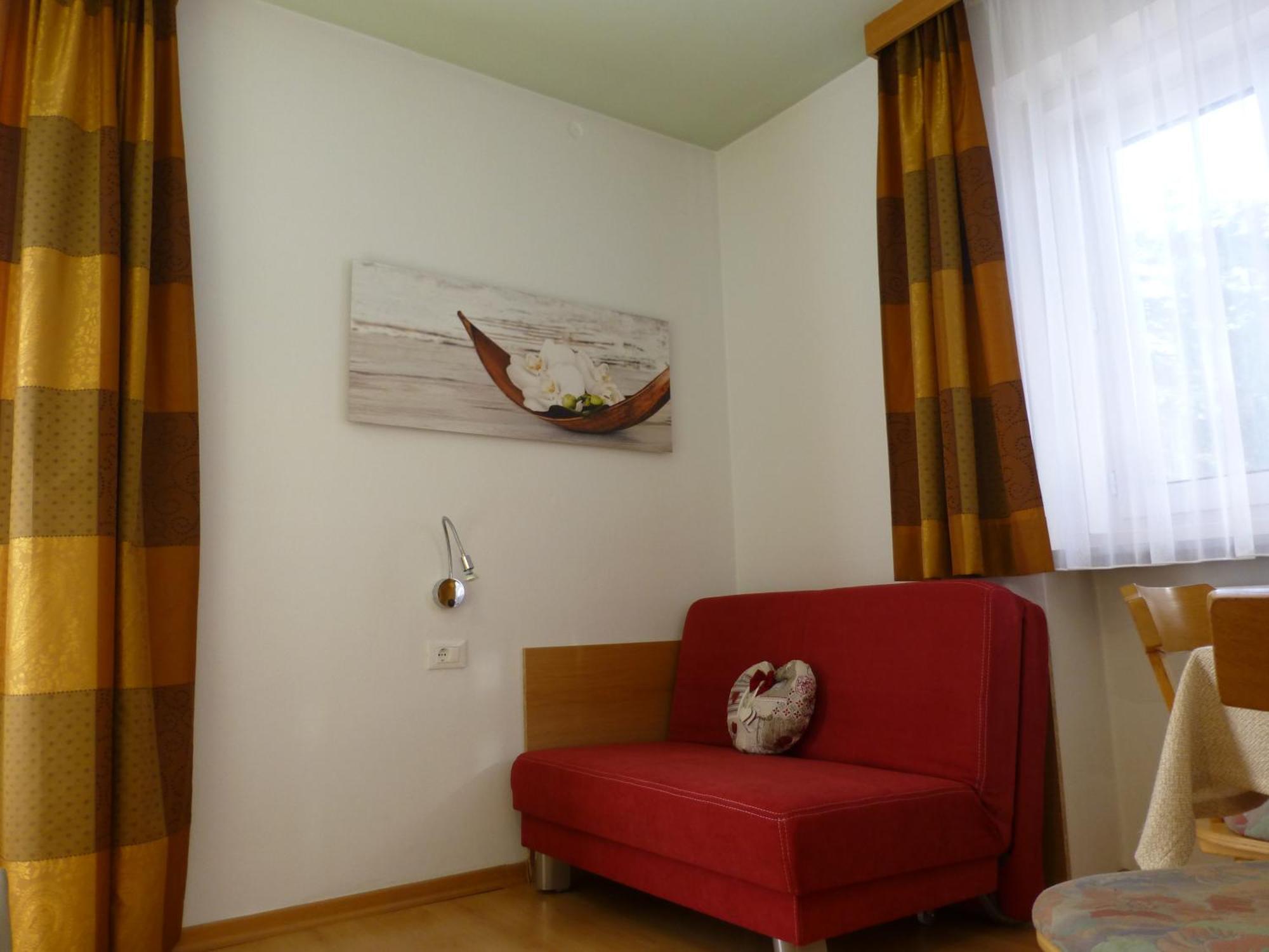 Garni Helfer Bed & Breakfast Dobbiaco Luaran gambar